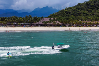 O verdadeiro tesouro de Mangaratiba est&aacute; no mar. O munic&iacute;pio serve como excelente base para explorar ilhas da Ba&iacute;a de Sepetiba -  (crédito: Portobello/Divulga&ccedil;&atilde;o)