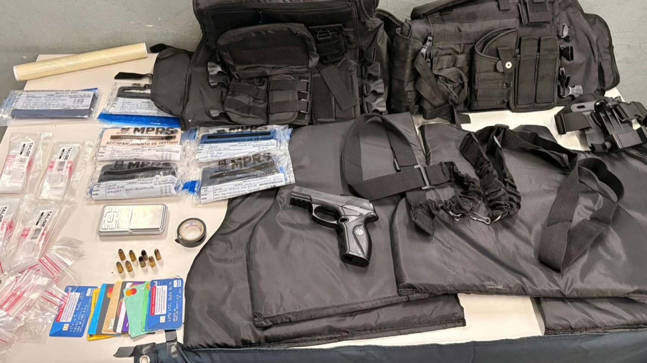 Opera&ccedil;&atilde;o desarticula esquema de lavagem de dinheiro e tr&aacute;fico em 6 estados -  (crédito: Divulga&ccedil;&atilde;o/PCMG)