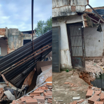 Casa desaba neste domingo em Juiz de Fora; veja vídeo - Corpo de Bombeiros/Reprodu&ccedil;&atilde;o