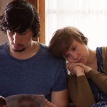 Lena Dunham relata explosões de Adam Driver no set da série 'Girls' - Reprodução