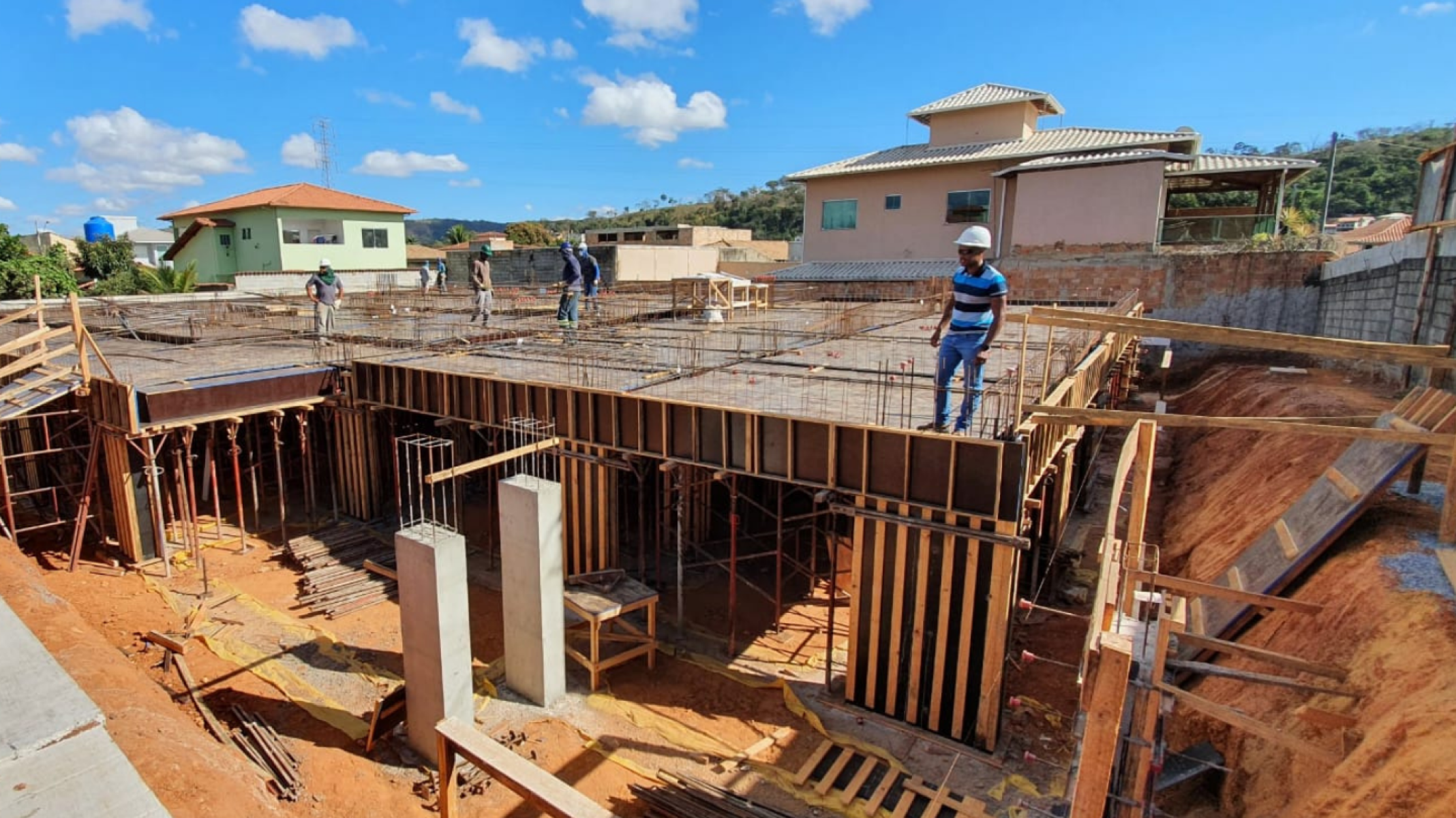 Especialista fala sobre juros altos, moradia e saneamento - DINO