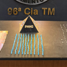 Drogas no Barreiro: dois homens são presos com 110 pinos de cocaína em BH - PMMG/Reprodução