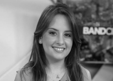 Alice Ribeiro retornava de uma reportagem sobre a importância da duplicação da BR-381 para a redução de acidentes quando o carro em que estava bateu de frente com um caminhão -  (crédito: Alice Ribeiro/Instagram/Reprodução)