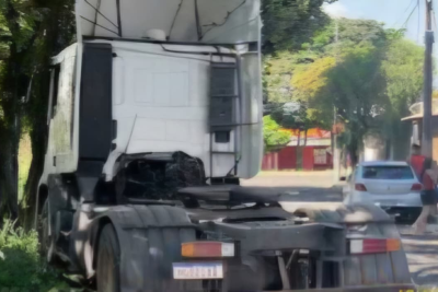Dois motoristas são presos depois de atropelamento e batidas em Uberlândia -  (crédito: Leo Soares/Divulgação)