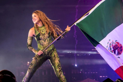 Quantos álbuns Shakira comercializou desde o início da carreira? -  (crédito: Chino Lemus)