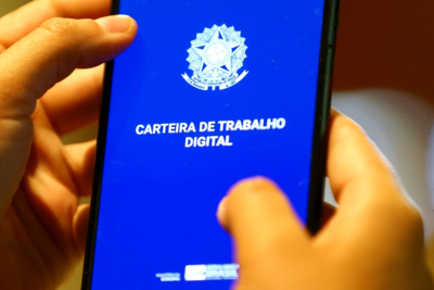 A Carteira de Trabalho Digital facilita o acesso e o controle dos direitos trabalhistas previstos na CLT. -  (crédito: Marcelo Camargo/ Ag&ecirc;ncia Brasil)