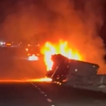 BR-381: carreta pega fogo e provoca mais de 30 km de congestionamento em MG - Redes Sociais/Reprodução