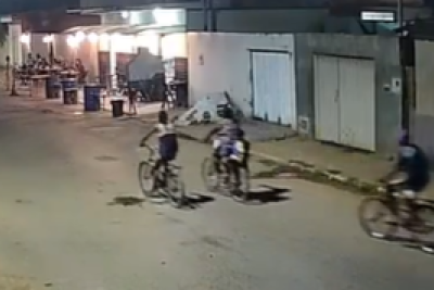 Filha se desesperou ao ver pai atropelado em avenida de Minas -  (crédito: Redes Sociais/Reprodução)