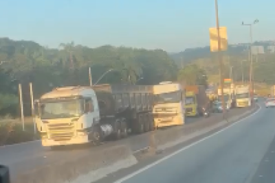 O congestionamento no Anel já alcança o viaduto da Avenida Amazonas -  (crédito: Redes Sociais/Reprodução)