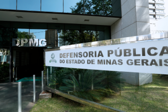 Defensoria Pública de Minas pagou acima do teto a servidores