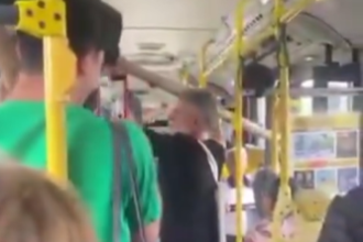 Vídeo: homem tenta levar bambu no Move e irrita passageiros em BH