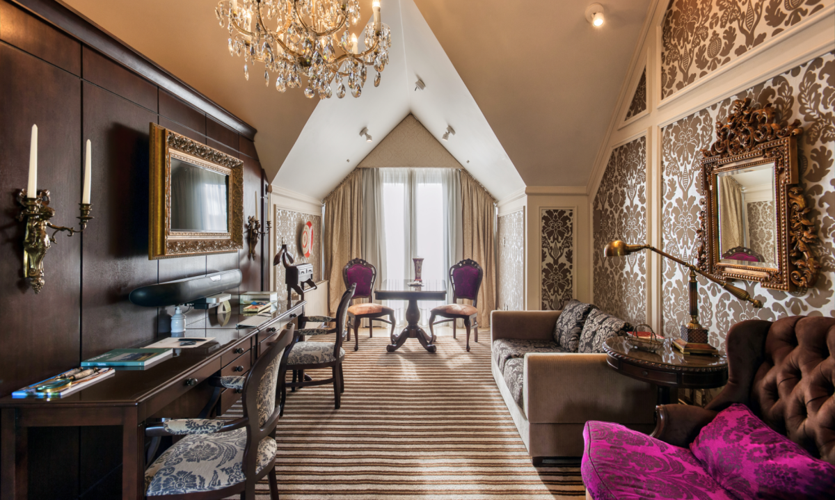 Suites elegantes: um convite ao aconchego do inverno no Castelo Saint Andrews.  