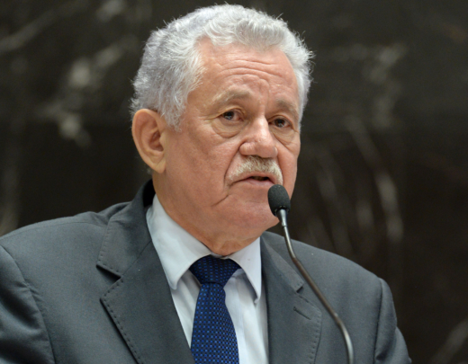 Economista e professor, ele esteve à frente da pasta durante o governo de Fernando Pimentel (PT), entre 2015 e 2018 - (crédito: Luiz Santana/ALMG) Economista e professor, ele esteve à frente da pasta durante o governo de Fernando Pimentel (PT), entre 2015 e 2018 - (crédito: Luiz Santana/ALMG)