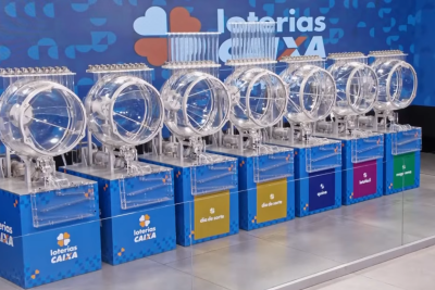 Mega-Sena tem o prêmio mais alta entra as loterias sorteadas nesta noite de quinta-feira (9/7): são R$ 45 milhões -  (crédito: YouTube/Caixa/Reprodução)