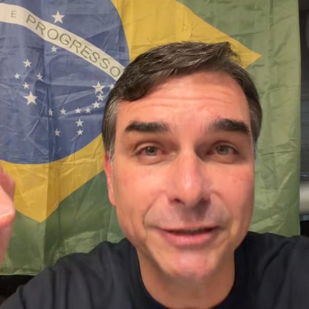 Flávio Bolsonaro: 'Lula atacou os EUA, e eu fui lá negociar sobre tarifa'