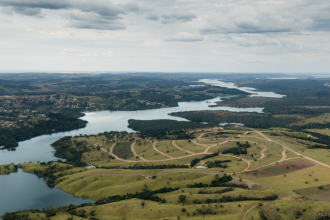 Lago Corumbá IV: o modelo de quem pensa o território antes da obra