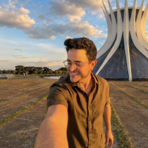 Influenciador de Brasília, Eldo Gomes, lança série de turismo - DINO