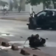 Motor se solta de carro após batida, e motorista morre arremessado em MG - Redes Sociais/Reprodução