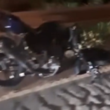 Vídeo: motociclista fica ferido em acidente na BR-040, na Grande BH - Redes Sociais/Reprodução