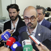 Aro diz a Simões que articula candidatura ao governo e sela rompimento - Guilherme Dardanhan/ALMG
