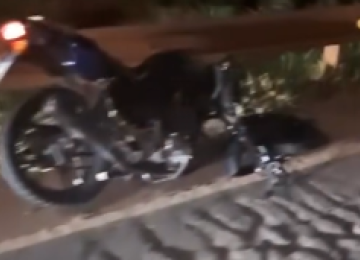 Moto perde roda dianteira após acidente na BR-040; vídeo mostra detalhes -  (crédito: Redes Sociais/Reprodução)