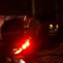 Carreta atravessa pista e interdita a BR-381; veja vídeo - Redes Sociais/Reprodução