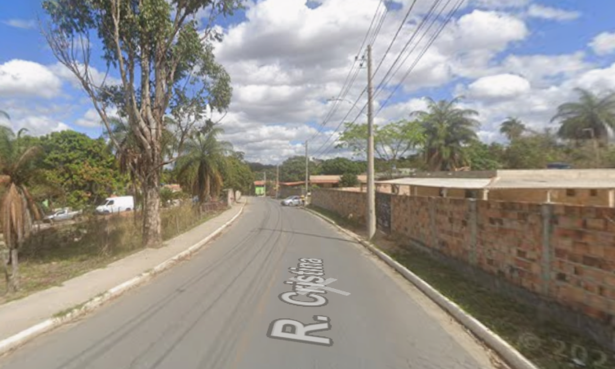 Jovem de 18 anos é morto a tiros após ser fechado por carro em Betim - (crédito: Google Street View/Reprodução)