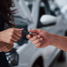 Carro usado: como descobrir se o veículo foi roubado, clonado ou leiloado - magnific