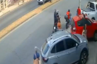 Assalto a concessionária termina com dois suspeitos baleados na capital mineira -  (crédito: Redes Sociais/Reprodução)