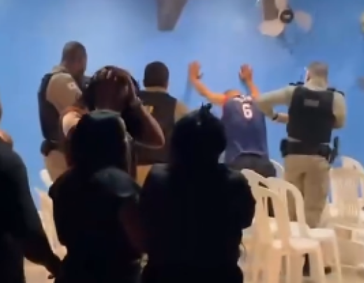 Homem atira no rosto da ex, a mata e se esconde em igreja em Nova Lima - (crédito: Redes Sociais/Reprodução) Homem atira no rosto da ex, a mata e se esconde em igreja em Nova Lima - (crédito: Redes Sociais/Reprodução)