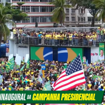 Apoiadores de Flávio Bolsonaro levam bandeira dos EUA para ato de campanha - Reprodução/YouTube