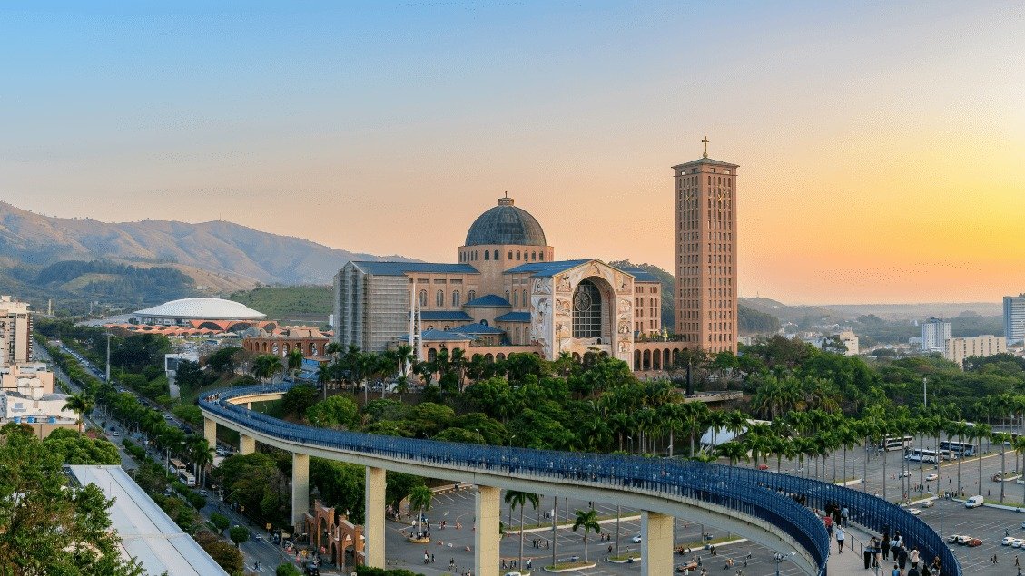 O Santu&aacute;rio Nacional de Nossa Senhora Aparecida, um dos principais destinos do turismo religioso impulsionado pela f&eacute; digital e peregrina&ccedil;&otilde;es -  (crédito: Reprodu&ccedil;&atilde;o)