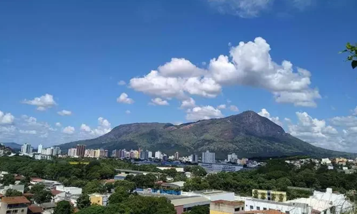 Governador Valadares, no Vale do Rio Doce, é uma das 97 cidades de Minas em alerta para vendavais - (crédito: Tim Filho/Especial para o EM)