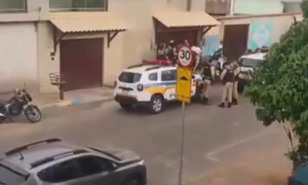 Ex é preso suspeito de matar mulher dentro de casa no Barreiro, em BH - (crédito: Redes Sociais/Reprodução)