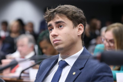 Em mensagens trocadas com o empresário Flávio Carneiro, em abril de 2024, Vorcaro revelou ter bancado 'todos os voos' utilizados pelo parlamentar e ameaçou expor Nikolas -  (crédito: Kayo Magalhães/Câmara dos Deputados)