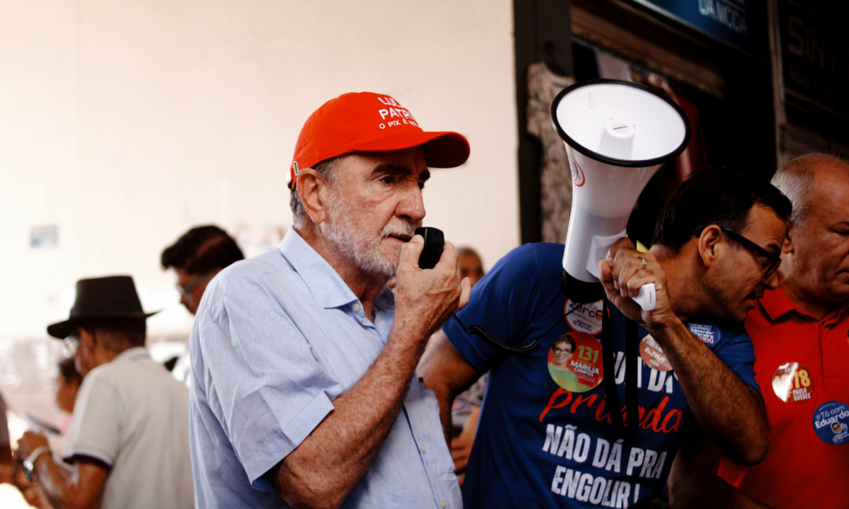 Patrus Ananias, neste sábado (5/9), em Salinas - (crédito: Reprodução/Campanha Patrus Ananias)