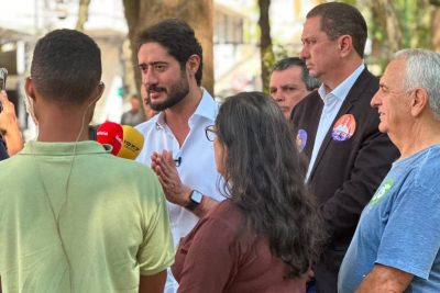 Candidato ao governo de Minas Gerais Gabriel Azevedo (MDB), neste sábado (5/9), em Juiz de Fora -  (crédito: Rodrigo Albert/MDB)