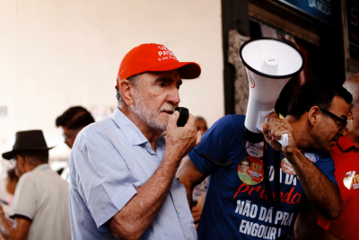 Patrus Ananias, neste sábado (5/9), em Salinas -  (crédito: Reprodução/Campanha Patrus Ananias)