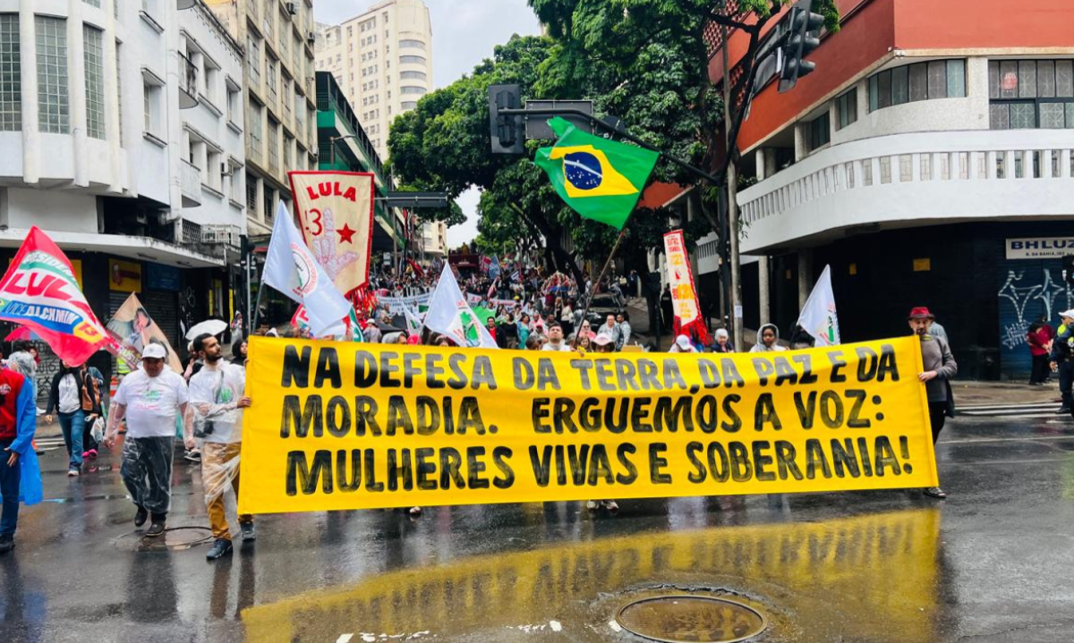 32ª edição do Grito dos Excluídos reuniu, nesta segunda-feira (7/9), manifestantes de movimentos sociais, lideranças e políticos de esquerda em Belo Horizonte - (crédito: Edesio Ferreira/EM/D.A Press)