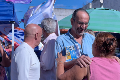 Kalil durante visita ao Mercado Municipal de Araçuaí -  (crédito: Reprodução/Campanha Alexandre Kalil)