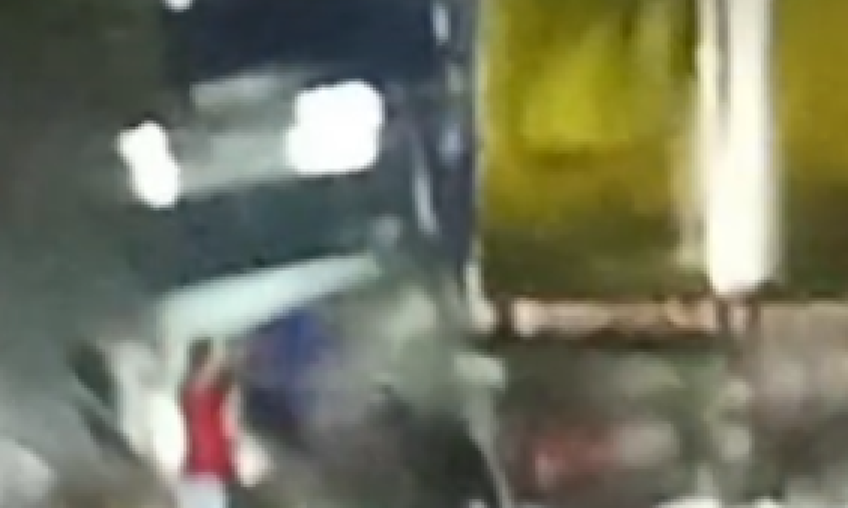 Batida de frente entre carretas deixa um morto e um ferido na BR-135 - (crédito: Redes Sociais/Reprodução)