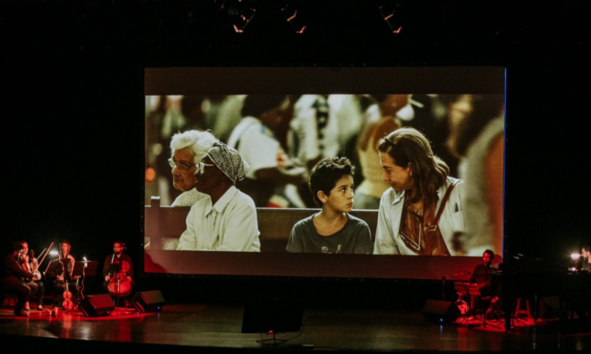 Cine-concerto de "Central do Brasil" acontece nesta quarta-feira (23/9) no Cine Theatro Brasil - (crédito: Renato Holanda)
