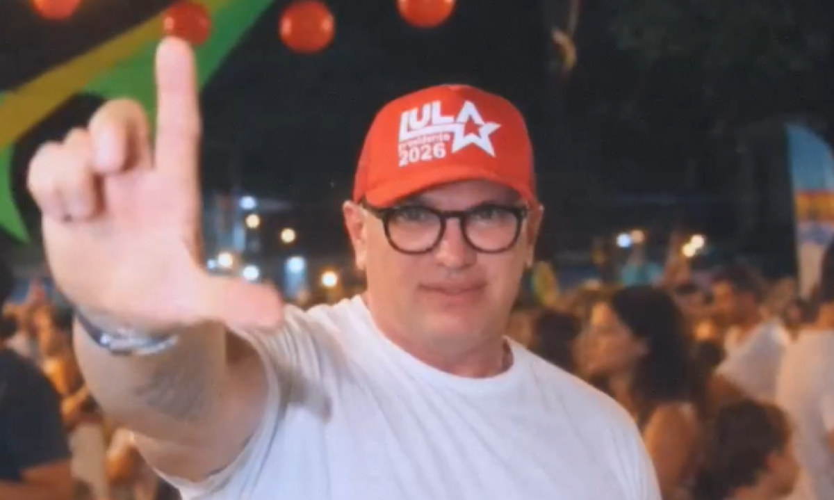 Ex-coordenador de campanha de Bolsonaro, Julian Lemos ‘faz o L’ - (crédito: Reprodução/Redes sociais)