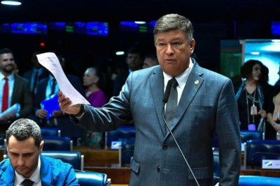 Carlos Viana, candidato ao Senado Federal em 2026, em sess&atilde;o parlamentar -  (crédito: Waldemir Barreto/Ag&ecirc;ncia Senado)
