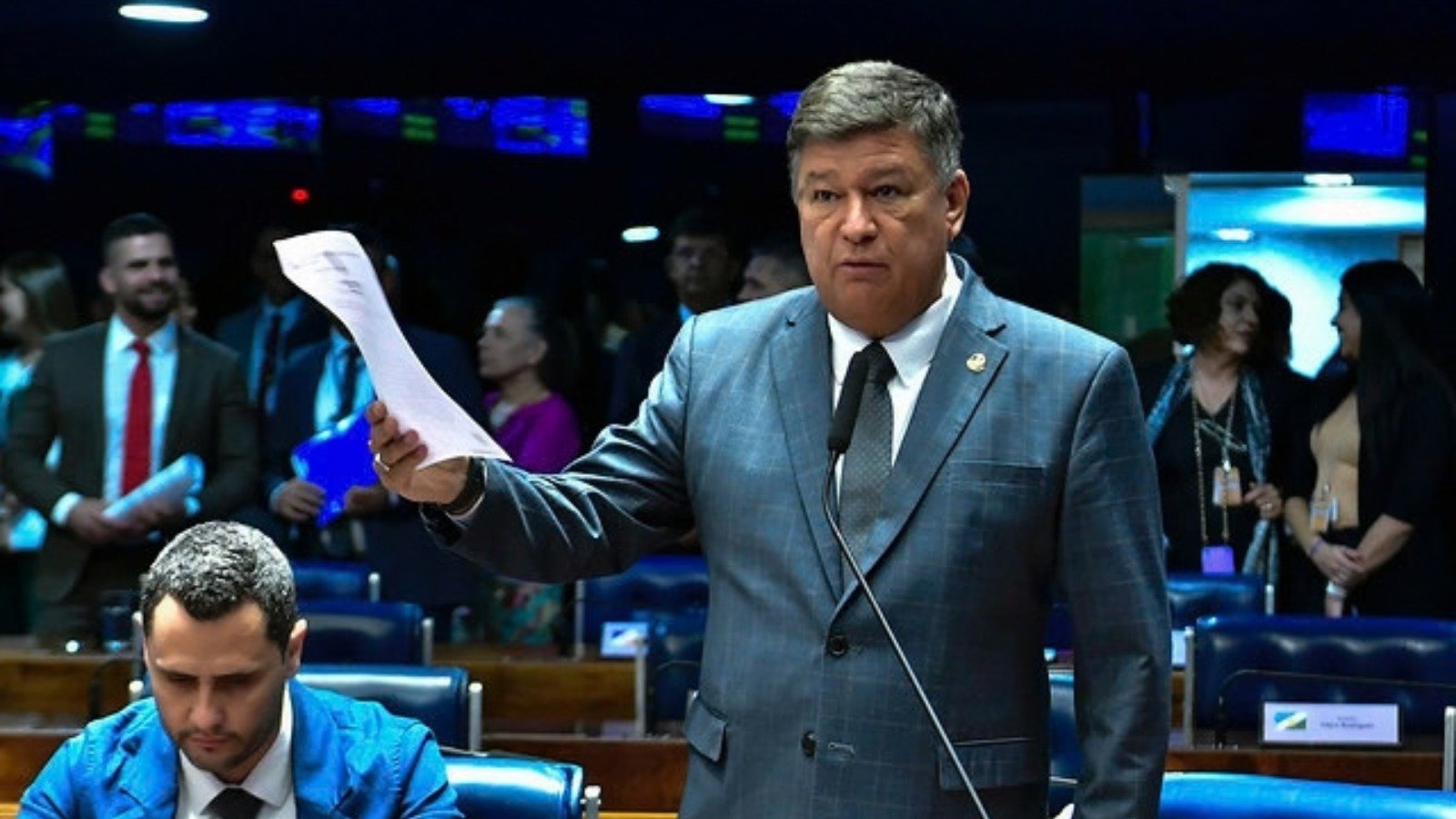 Carlos Viana, candidato ao Senado Federal em 2026, em sess&atilde;o parlamentar -  (crédito: Waldemir Barreto/Ag&ecirc;ncia Senado)