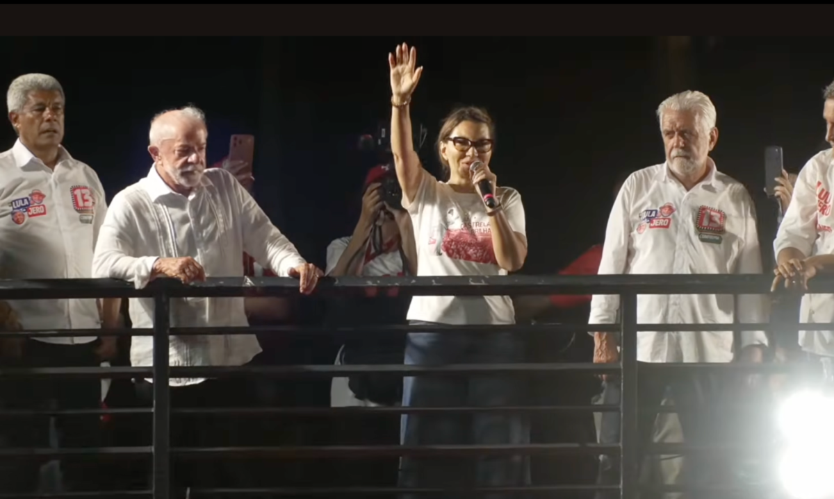 Lula e Janja durante ato de campanha em Salvador - (crédito: Reprodução/YouTube)