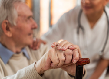 Envelhecimento amplia demanda por geriatria no SUS -  (crédito: DINO)
