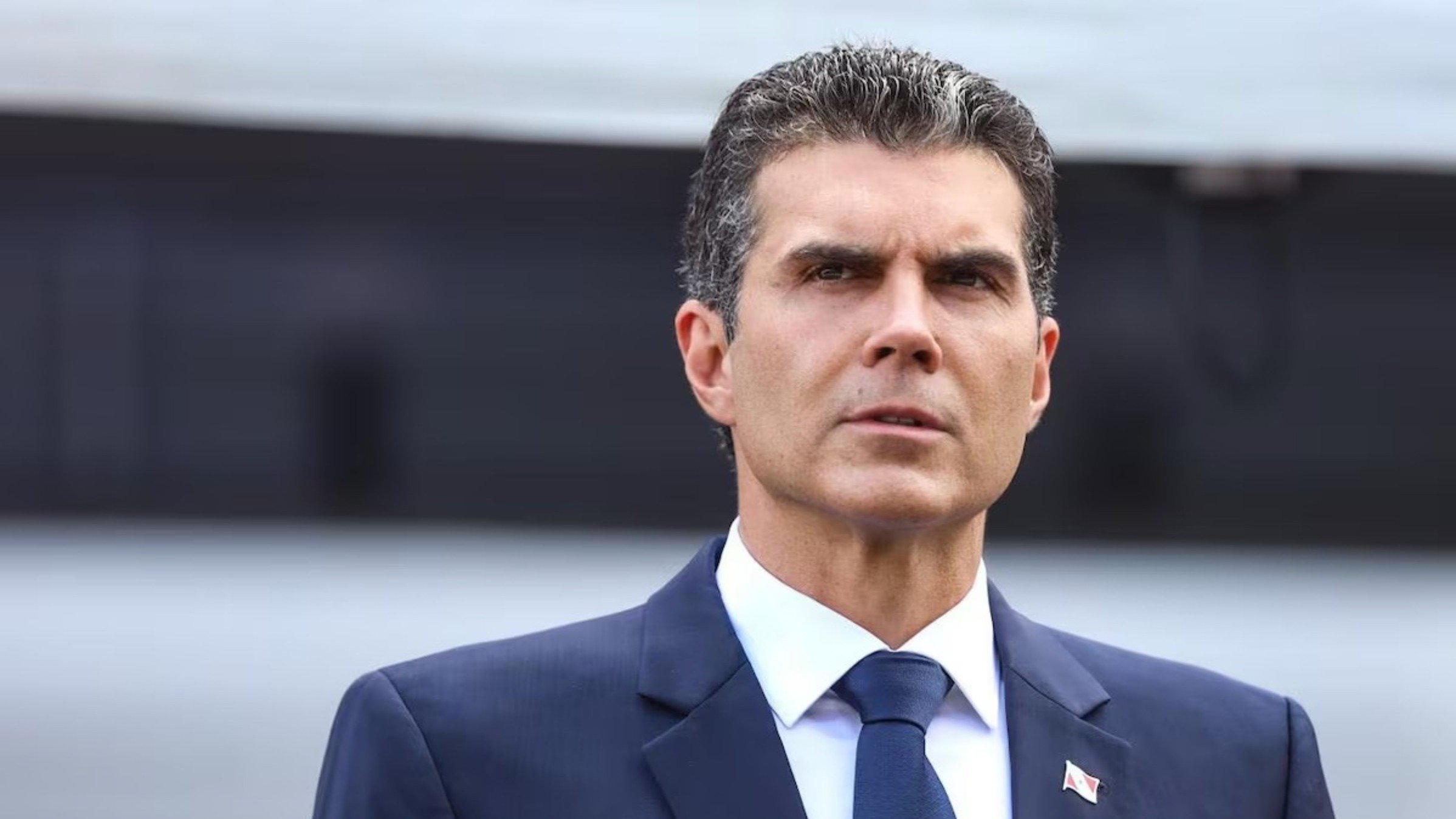 Candidatos como o da imagem concorrer&atilde;o ao Senado nas Elei&ccedil;&otilde;es de 2026, conforme explicado no processo de vota&ccedil;&atilde;o -  (crédito: Rodrigo Pinheiro/Ag&ecirc;ncia Par&aacute;)