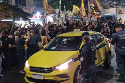 Apoiadores do candidato &agrave; Presid&ecirc;ncia Renan Santos se reuniram no Rio de Janeiro nesta quinta-feira (1&ordm;/10) -  (crédito: Reprodu&ccedil;&atilde;o/redes sociais)