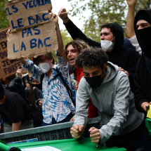 A fúria de estudantes que ocupam as ruas da França em protesto: 'Ficamos sem professores por semanas' - AFP via Getty Images